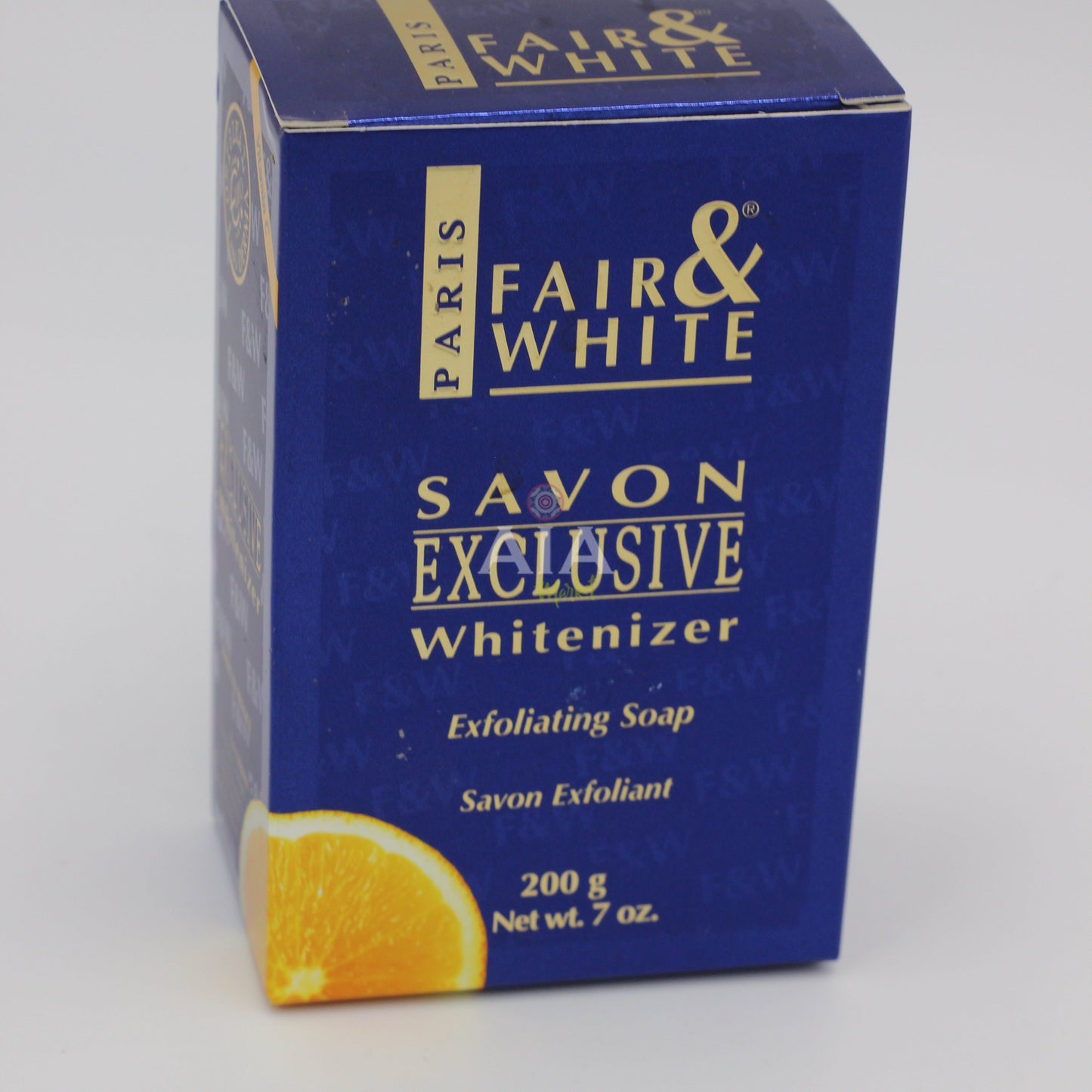 Fair and White Savon exfoliant